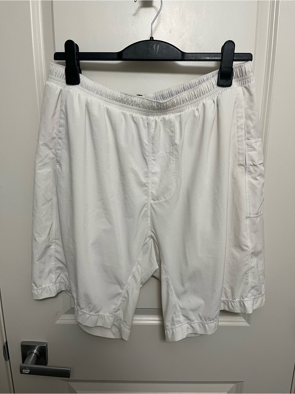 lululemon athletica White Men's Athletic Lined Shorts in size XXL